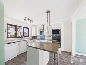 Kitchen/Dining/Family Room- click for photo gallery